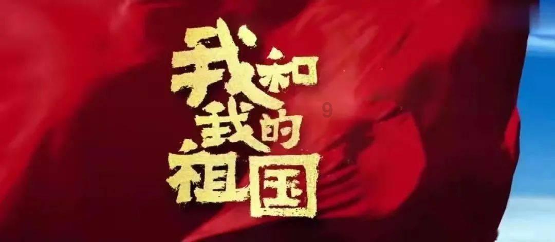 黑大衣如何穿搭呢？